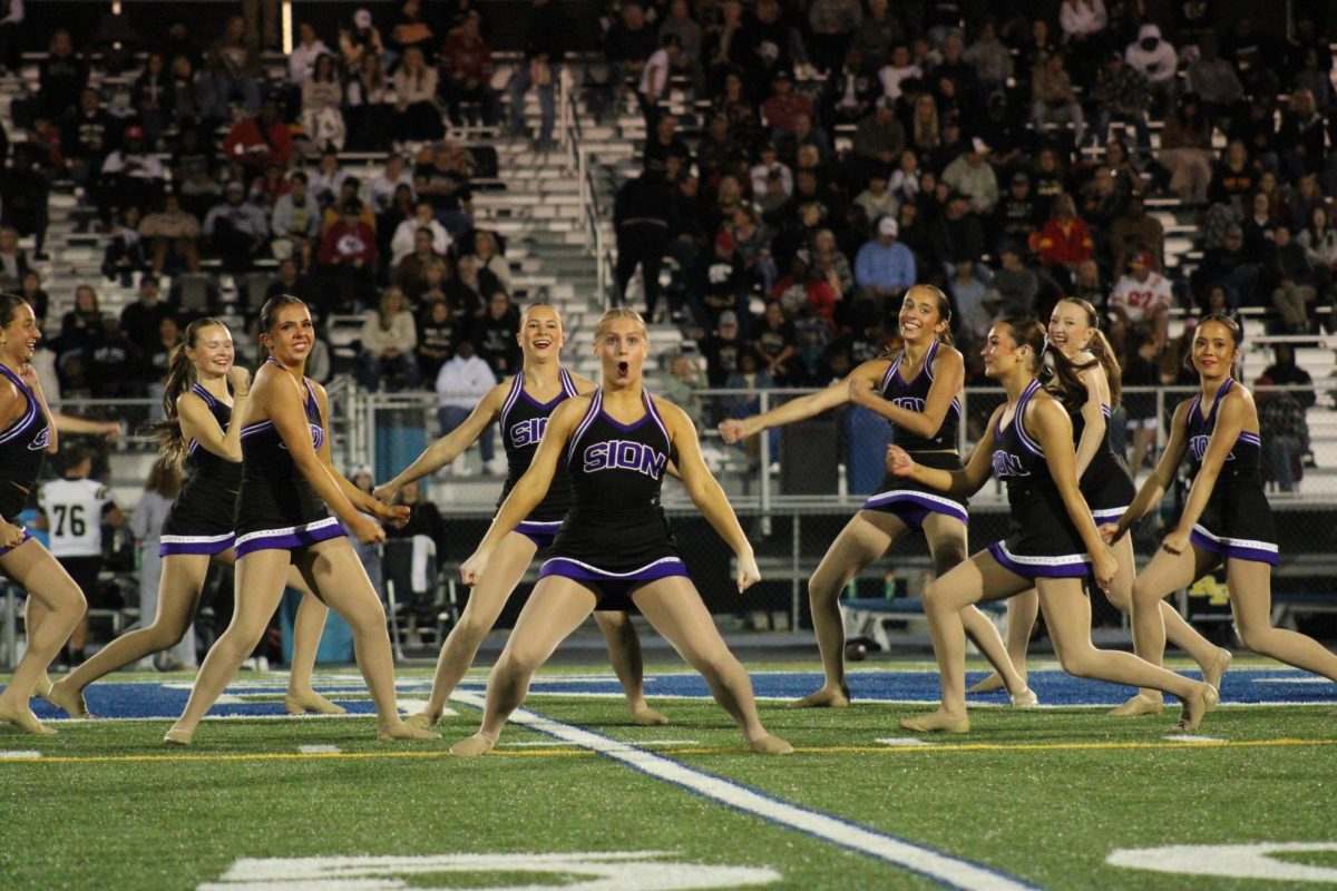 Sion Dance Team Performs at Rockhurst